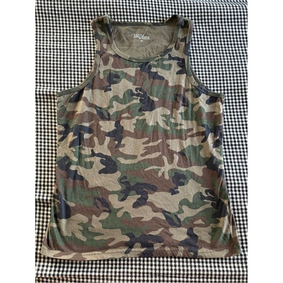 Galaxy By Harvic Other - Galaxy By Harvic Olive Green Camouflage Top Mens Medium